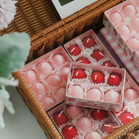 Adorable Strawberry Shape Aromatherapy Candle